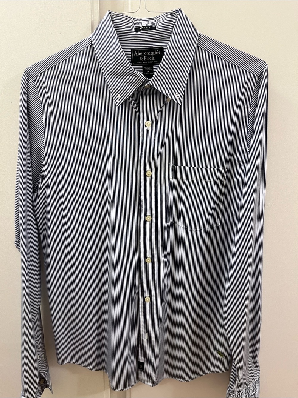 Abercrombie & Fitch Navy and White Pinstripe Button-Up Shirt - Size M